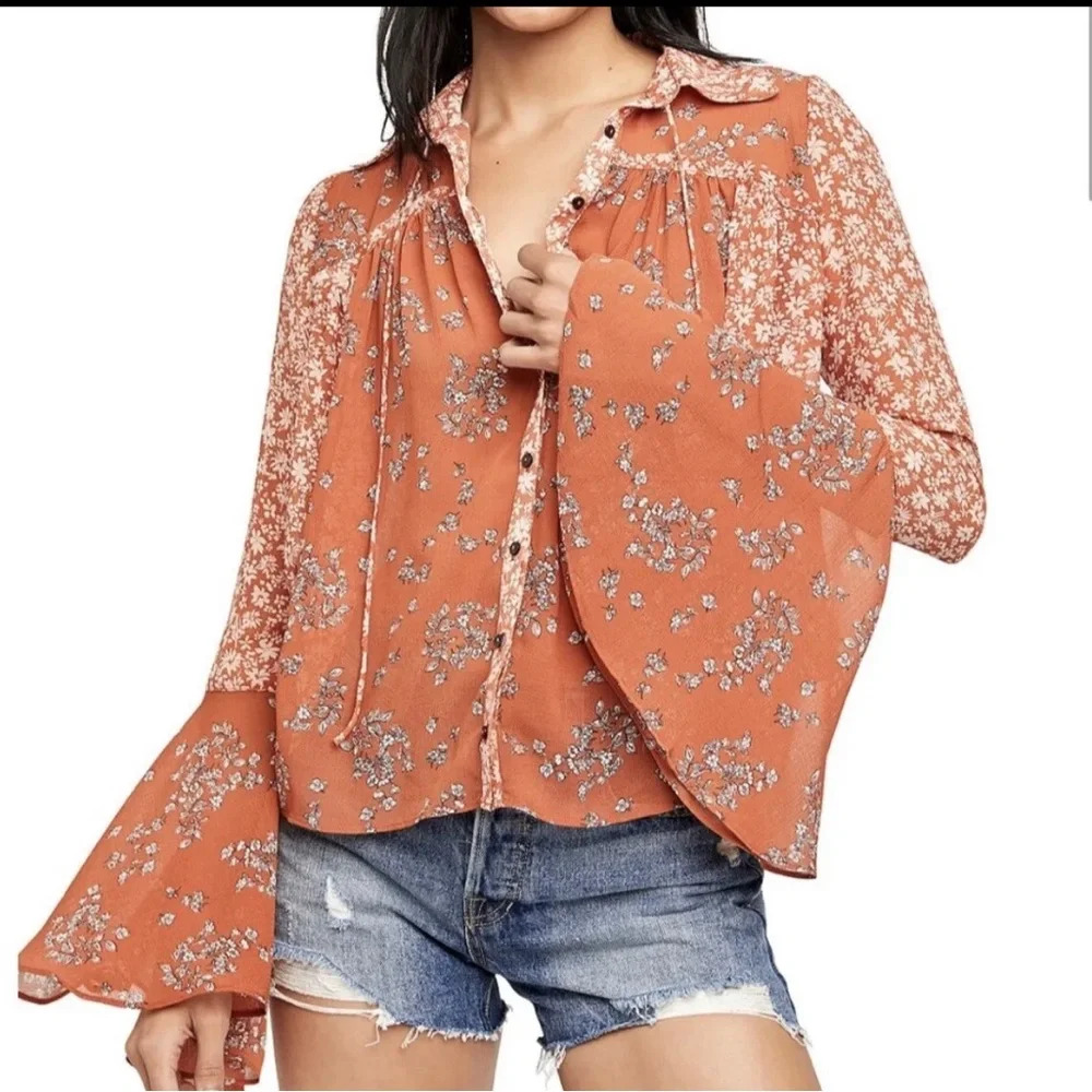 Free People||Serena Printed Floral Blouse